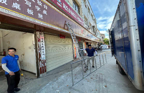 开封装招牌的时候要注意什么？